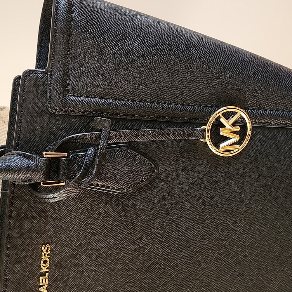 Michael Kors Bag - Picture 4 of 8